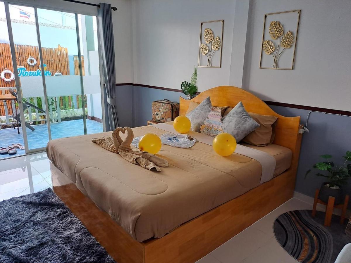 Baan Tipsukon Bed and Breakfast Koh Larn Exteriör bild