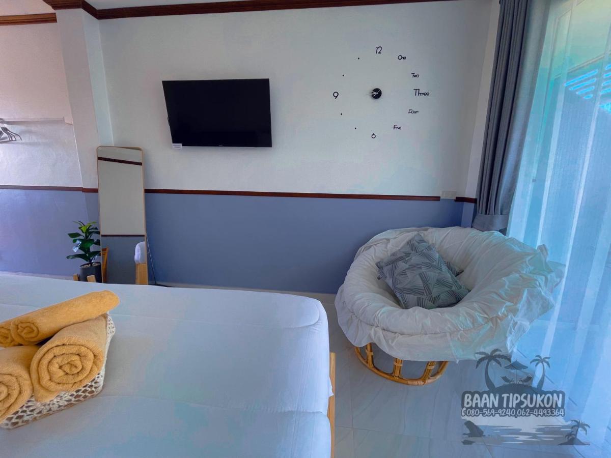 Baan Tipsukon Bed and Breakfast Koh Larn Exteriör bild