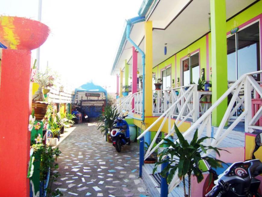 Baan Tipsukon Bed and Breakfast Koh Larn Exteriör bild